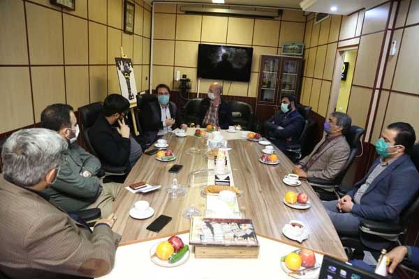 پوستر مستند «ماسک» رونمایی شد / قدردانی از فداکاری کادر درمان پوستر مستند «ماسک» رونمایی شد / قدردانی از فداکاری کادر درمان