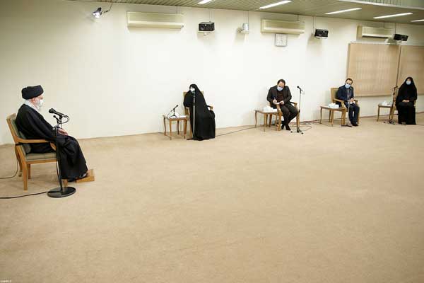 تجلیل رهبر انقلاب اسلامی از برجستگیهای علمی و فنی و اخلاص شهید فخریزاده (+تصاویر) تجلیل رهبر انقلاب اسلامی از برجستگیهای علمی و فنی و اخلاص شهید فخریزاده (+تصاویر)