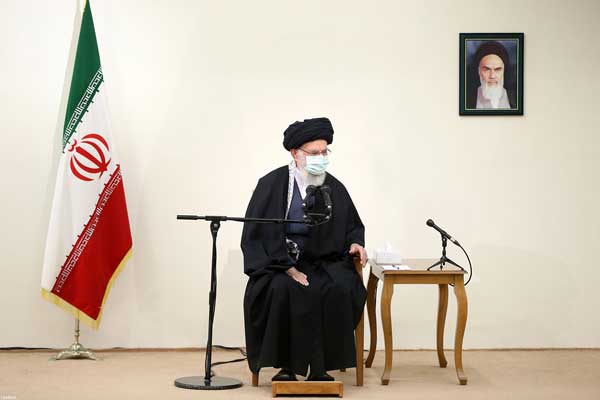 تجلیل رهبر انقلاب اسلامی از برجستگیهای علمی و فنی و اخلاص شهید فخریزاده (+تصاویر) تجلیل رهبر انقلاب اسلامی از برجستگیهای علمی و فنی و اخلاص شهید فخریزاده (+تصاویر)