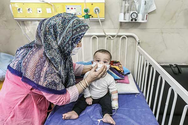 کرونا با کودکان شوخی ندارد کرونا با کودکان شوخی ندارد