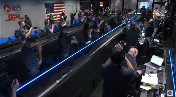 «استقامت» روی سطح مریخ نشست (+تصاویر) «استقامت» روی سطح مریخ نشست (+تصاویر)