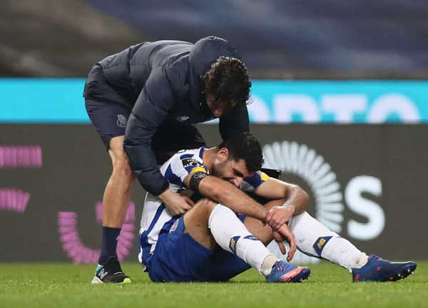 طارمی یاد بازی ایران - پرتغال را زنده کرد / دلداری «پپه» به مهدی (+تصاویر) طارمی یاد بازی ایران - پرتغال را زنده کرد / دلداری «پپه» به مهدی (+تصاویر)