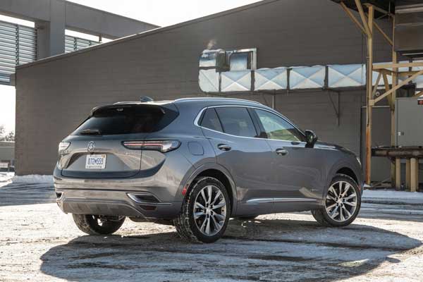 کراس‌ اووری که وانمود می‌کند لوکس است! (+عکس)