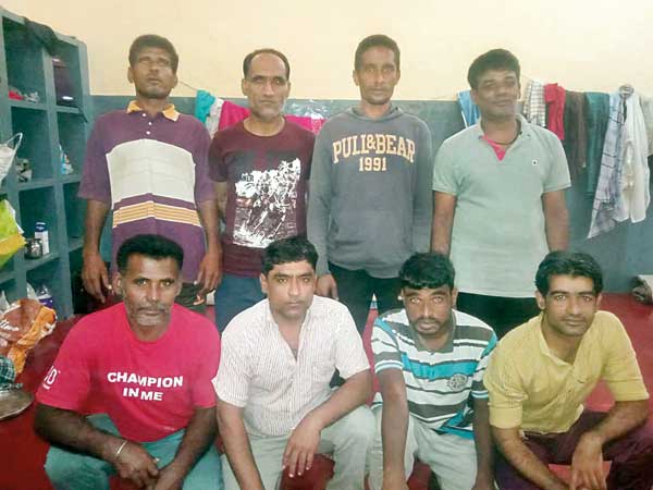 موتور لنج خراب شد، ۱۴ماه شدیم موتور لنج خراب شد، ۱۴ماه شدیم