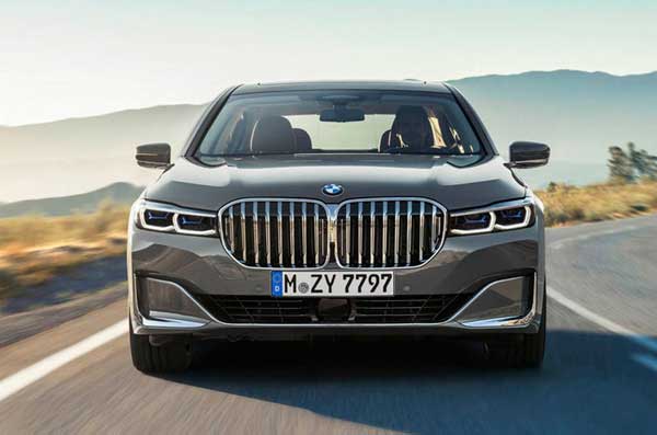 طراحی‌های جنجالی خودروساز باواریایی ادامه خواهند یافت! (+عکس)