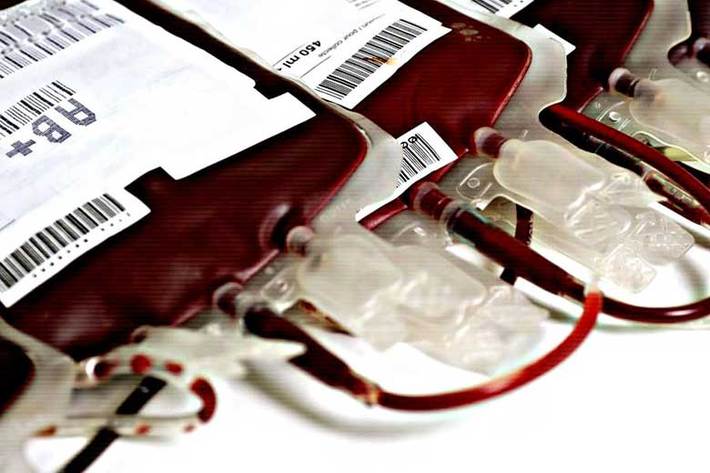 یک فوق تخصص بیماری های عفونی با بیان اینکه اهدای خون منجر به انتقال ویروس کرونا نمی شود، گفت: مردم می توانند با رعایت نکات بهداشت عمومی و فردی و رعایت فاصله گذاری اجتماعی نسبت به اهدای خون اقدام کنند.