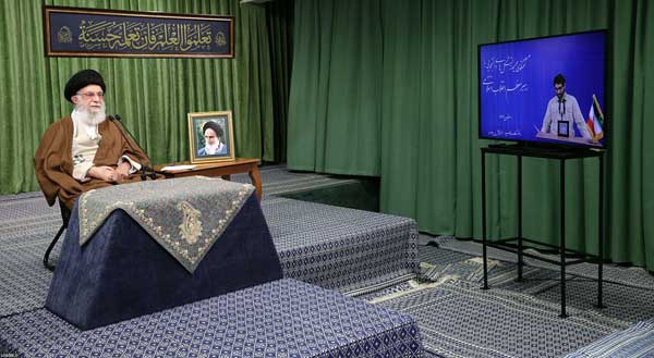 نشست نمایندگان تشکلهای دانشجویی با رهبر معظم انقلاب اسلامی (+تصاویر) نشست نمایندگان تشکلهای دانشجویی با رهبر معظم انقلاب اسلامی (+تصاویر)