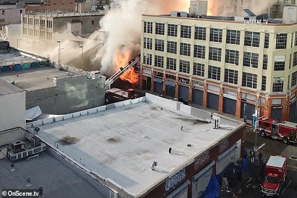 دنیا در قاب تصاویر / از سلسله آتش سوزی ها در لس آنجلس تا تست واکسن ضد کرونا در لندن