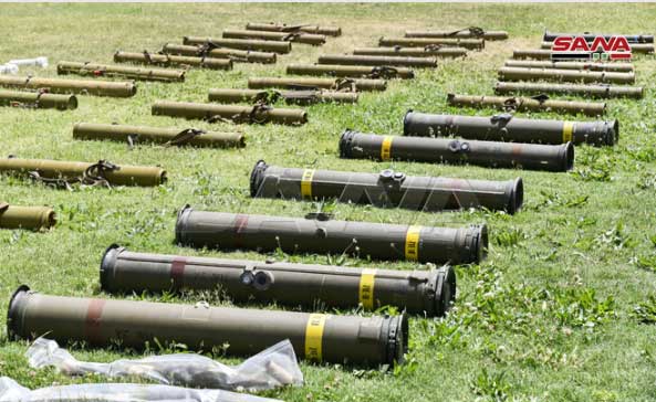 کشف مقدار زیادی تسلیحات ساخت رژیم صهیونیستی و آمریکا از تروریست‌ها در سوریه(+تصاویر)