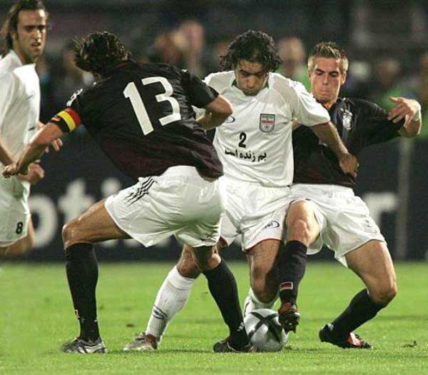 نمایش به یاد ماندنی ستارههای تیم ملی ایران مقابل میزبان جام جهانی ۲۰۰۶ (+عکس) نمایش به یاد ماندنی ستارههای تیم ملی ایران مقابل میزبان جام جهانی ۲۰۰۶ (+عکس)