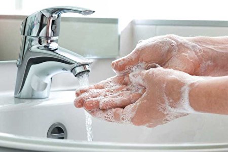۶ اشتباه در شستن دستها