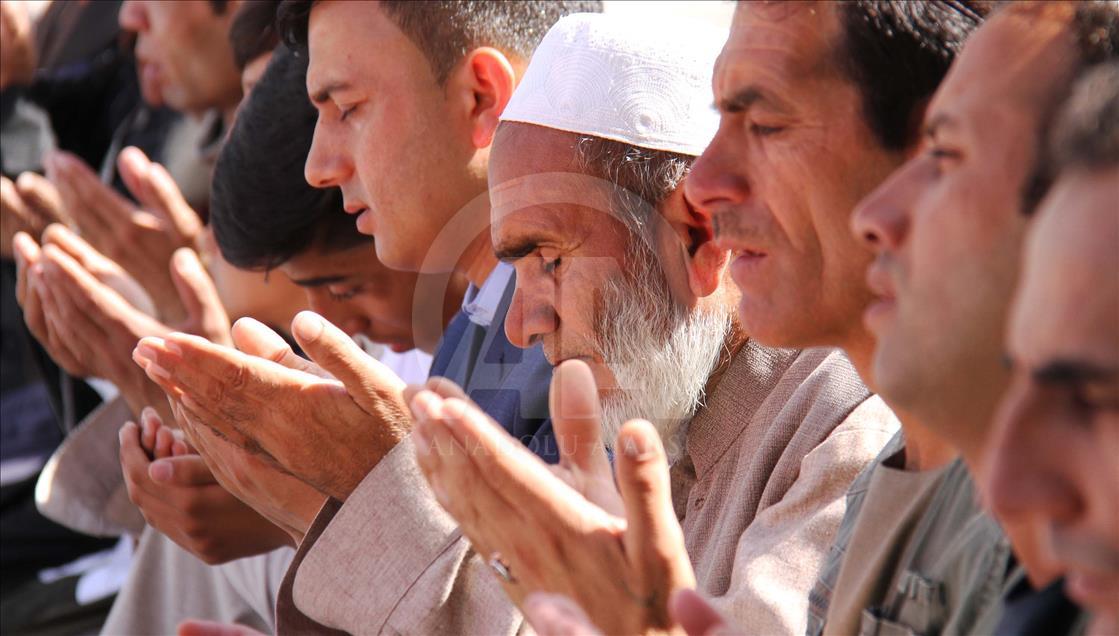 مسلمانان کشورهای دیگر عید فطر را چگونه برگزار می‌کنند؟