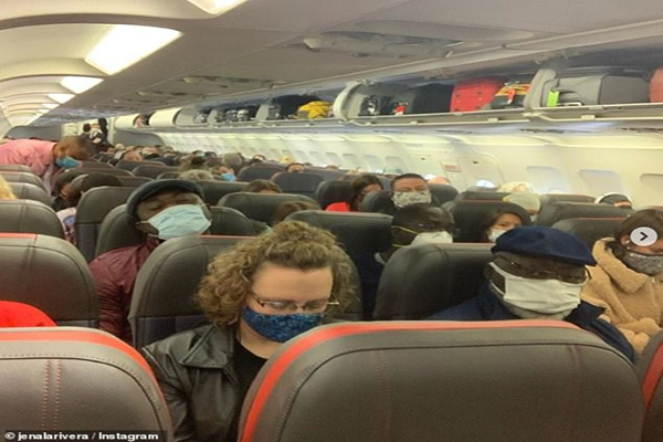 عکس و مکث؛ از دعوای مادر و دختری تا ملخی با ماسک عکس و مکث؛ از دعوای مادر و دختری تا ملخی با ماسک