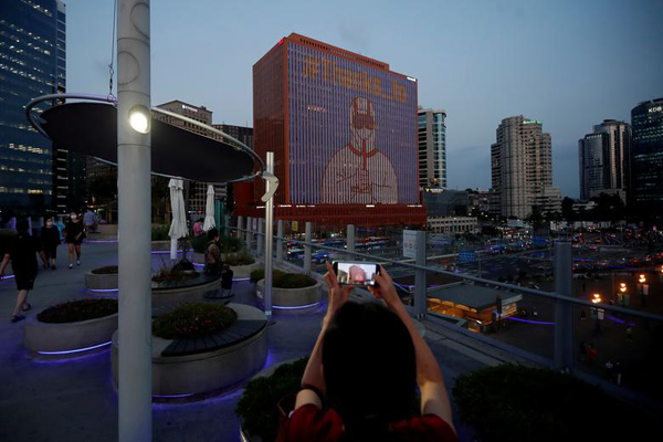 عکس و مکث؛ دعوای مرگبار همسایه ها عکس و مکث؛ دعوای مرگبار همسایه ها