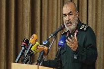 سرلشکر سلامی: حساسیتها درباره کرونا نباید کاهش پیدا کند/ تولید و توزیع ماسک کماکان در دستور کار است