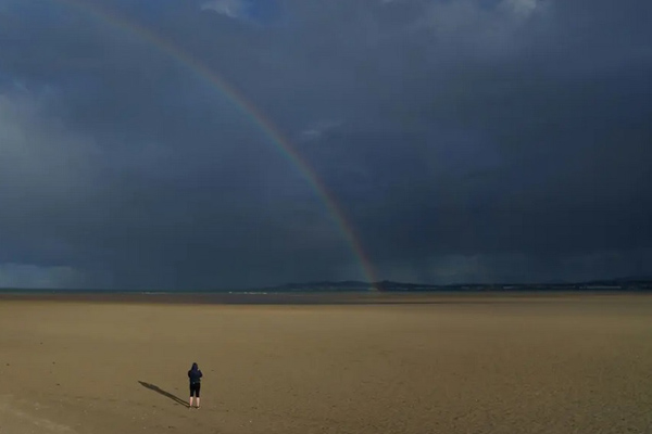 دور دنیا در قاب تصاویر؛ تلاش نافرجام برای پیدا کردن جسد یک هنرپیشه