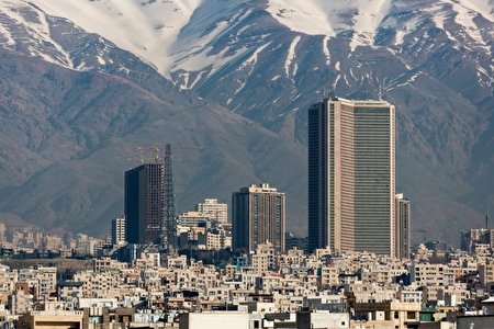 تعداد زیادی از واحدهای خالی کشور مربوط به خانه های لوکس است / 2.5 میلیون خانه خالی داریم