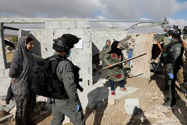 دور دنیا در قاب تصاویر؛ دستگیر شدن به دلیل ماسک نزدن! دور دنیا در قاب تصاویر؛ دستگیر شدن به دلیل ماسک نزدن!