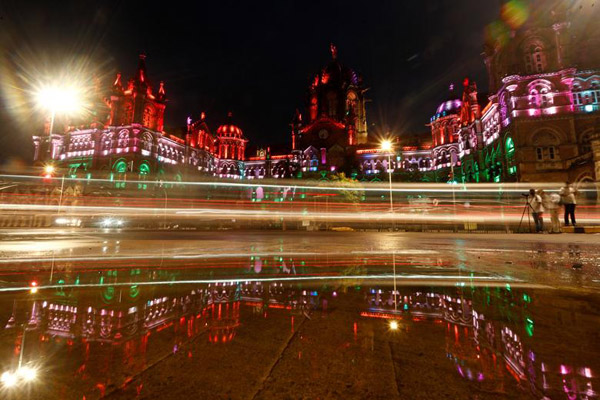 دور دنیا در قاب تصاویر؛ قتل عام پنج جوان در کلمبیا