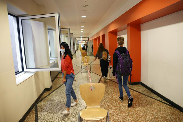 دور دنیا در قاب تصاویر؛ شکست ناپذیری آتش سوزهای مهیب دور دنیا در قاب تصاویر؛ شکست ناپذیری آتش سوزهای مهیب