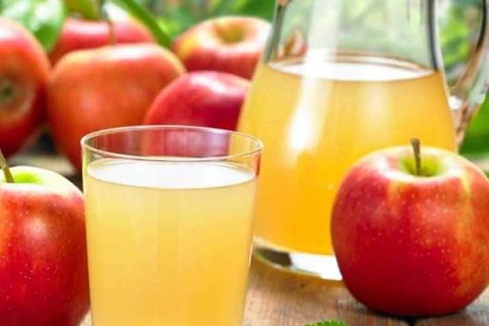 متخصص طب ایرانی گفت: برای برطرف کردن ضعف و بی‌حالی بدن، بهترین نوشیدنی آب سیب است که کمک زیادی به رفع ضعف بدن و کاهش تشنگی می کند.