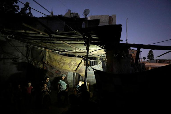 دور دنیا در قاب تصاویر؛ نجات پسر 4 ساله از زیر آوار دور دنیا در قاب تصاویر؛ نجات پسر 4 ساله از زیر آوار