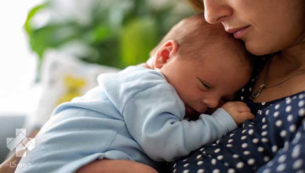 پرستار کودک در منزل