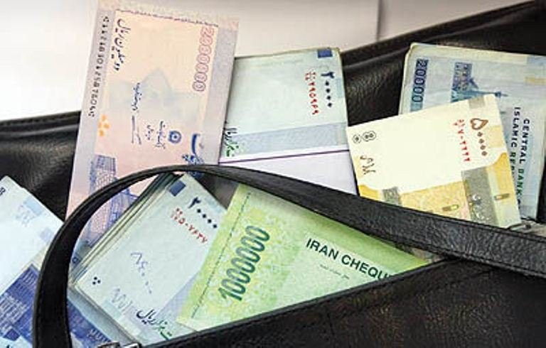 نحوه صحیح و اشتباه ضد عفونی اسکناس را بشناسید نحوه صحیح و اشتباه ضد عفونی اسکناس را بشناسید