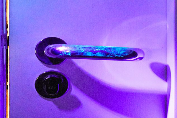 اجتماع ترسناک ویروس کرونا بر روی اجسام محل کار (گزارش تصویری) اجتماع ترسناک ویروس کرونا بر روی اجسام محل کار (گزارش تصویری)