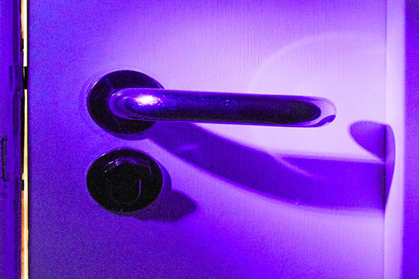 اجتماع ترسناک ویروس کرونا بر روی اجسام محل کار (گزارش تصویری) اجتماع ترسناک ویروس کرونا بر روی اجسام محل کار (گزارش تصویری)