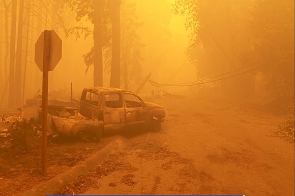 کالیفرنیا همچنان می سوزد (تصاویر)