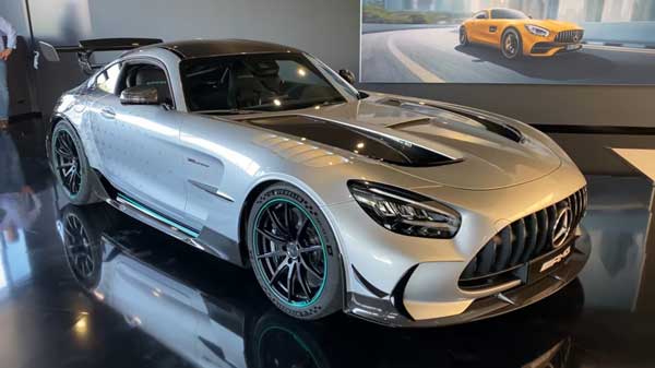 همراه با آقای خاص! (+عکس و فیلم)