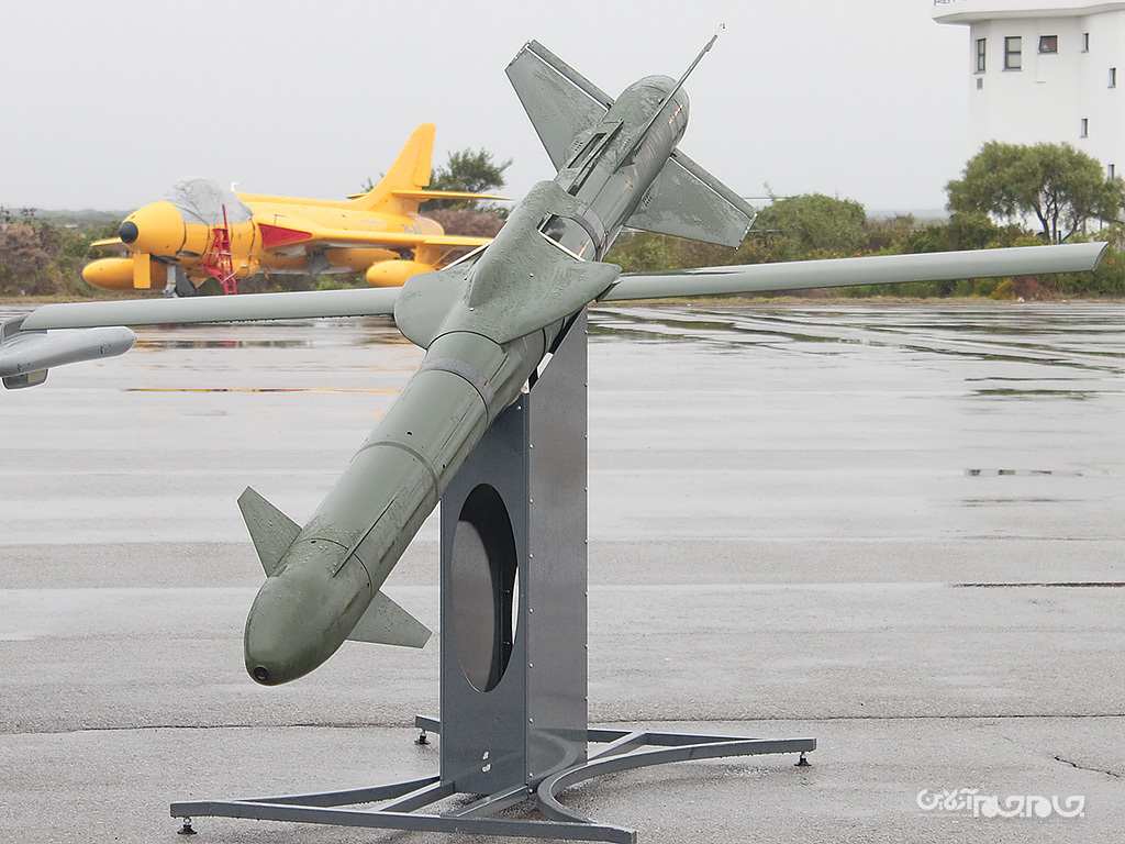 «بمب‌های هدایت ماهواره‌ای» وارد سازمان رزم نیروی هوایی ارتش شدند/ «یاسین» برای غافلگیری دشمن از 60 کیلومتری شیرجه می‌رود +عکس