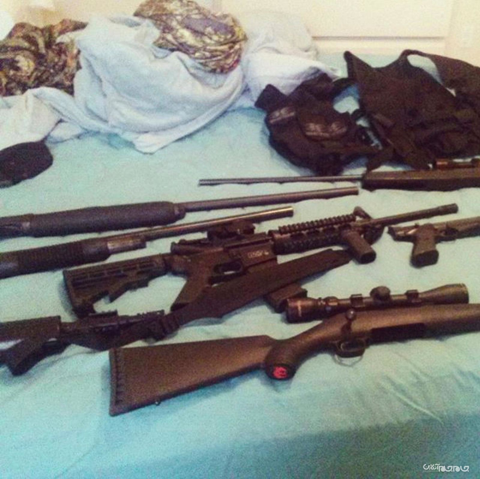 همیشه پای یک AR-15 در میان است +عکس همیشه پای یک AR-15 در میان است +عکس