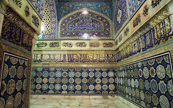 عجایب چندگانه حرم امام رضا که کمتر کسی از آن‌ها خبر دارد!