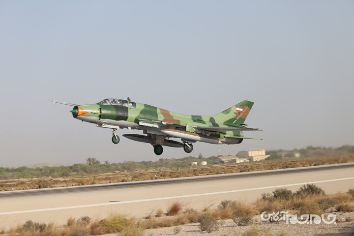 دستیابی ایران به تکنولوژی خاص جنگنده‌های روز دنیا/ «بکاو و بکش» با همکاری آنلاین پهپاد و سوخو ۲۲ سپاه+عکس