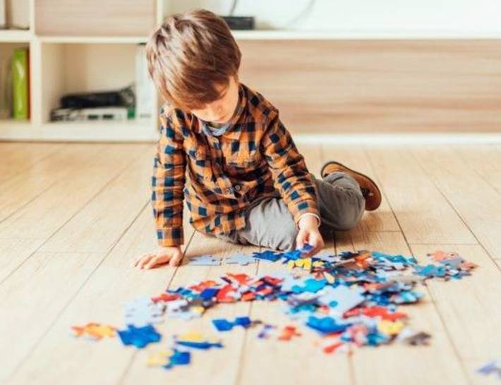 بهترین روش برای تقویت تمرکز کودکان و افزایش توجه آنها انجام تمرین هایی است که به سادگی در منزل می توان انجام داد.