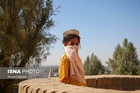 دختر 7ساله ای که ملکه قلعه شوش شد (گزارش تصویری)