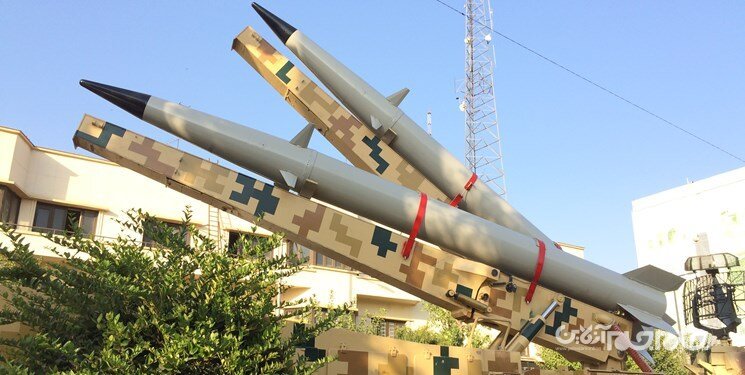 نمایش لانچر دو فروندی موشک «رعد-۵۰۰» هوافضای سپاه+عکس نمایش لانچر دو فروندی موشک «رعد-۵۰۰» هوافضای سپاه+عکس
