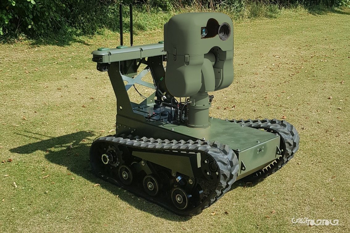 رونمایی ارتش بریتانیا از پهپادهای بسیار ریز و خودروهای بدون سرنشین خودکار+عکس