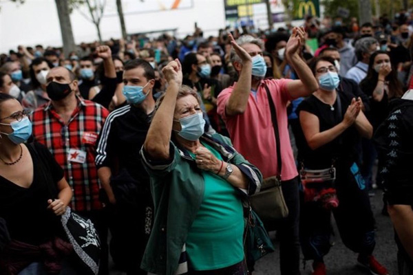 یک دنیا خشم، بی صبری و طغیان (گزارش تصویری) یک دنیا خشم، بی صبری و طغیان (گزارش تصویری)