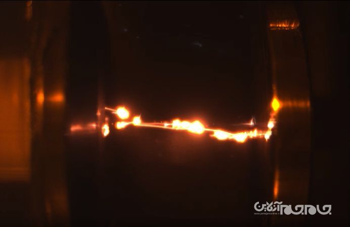 محققان با گرافین یک گام به ساخت دستگاه‌ کنترل‌کننده محل برخورد صاعقه نزدیکتر شدند+عکس