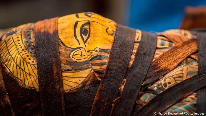 کشف صد تابوت مومیایی و ۴۰ مجسمه در ساقرای مصر (+عکس)