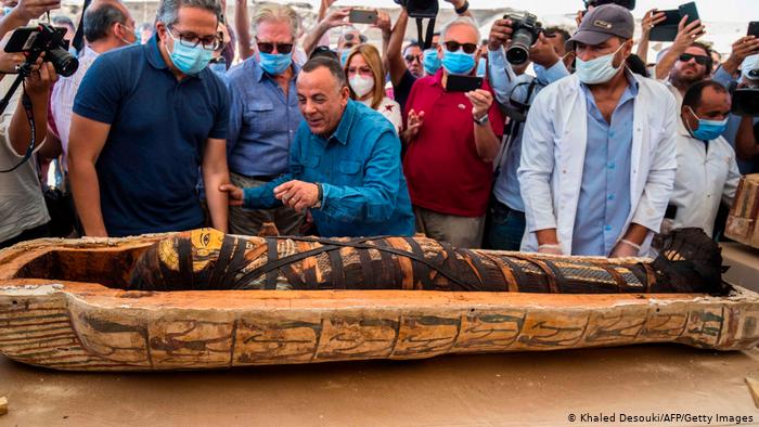 کشف صد تابوت مومیایی و ۴۰ مجسمه در ساقرای مصر (+عکس)