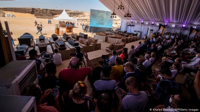 کشف صد تابوت مومیایی و ۴۰ مجسمه در ساقرای مصر (+عکس)