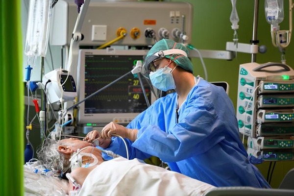 اینجا فاصله بین مرگ و زندگی است (تصاویر)