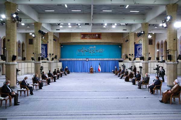 لزوم اتخاذ تصمیم های قاطع، اقناع افکار عمومی و همکاری همگانی لزوم اتخاذ تصمیم های قاطع، اقناع افکار عمومی و همکاری همگانی