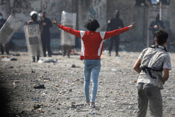 دور دنیا در قاب تصاویر؛ عملیات کشتن زنبورهای قاتل دور دنیا در قاب تصاویر؛ عملیات کشتن زنبورهای قاتل