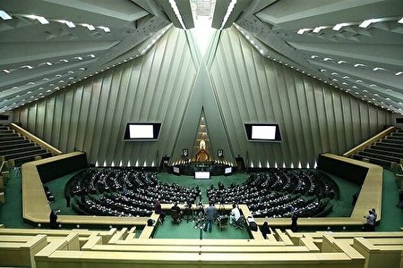 مجلس از واگذاری هلدینگ پتروشیمی باختر به بخشخصوصی تفحص میکند