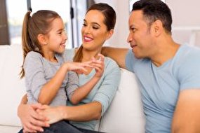 تعامل صمیمانه والدین با نوجوان در سن بلوغ